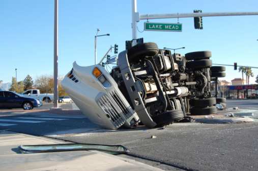 Tractor-Trailer-Accidents-Especially-Dangerous-Image